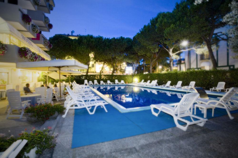Hotel Metropol Caorle Exterior photo