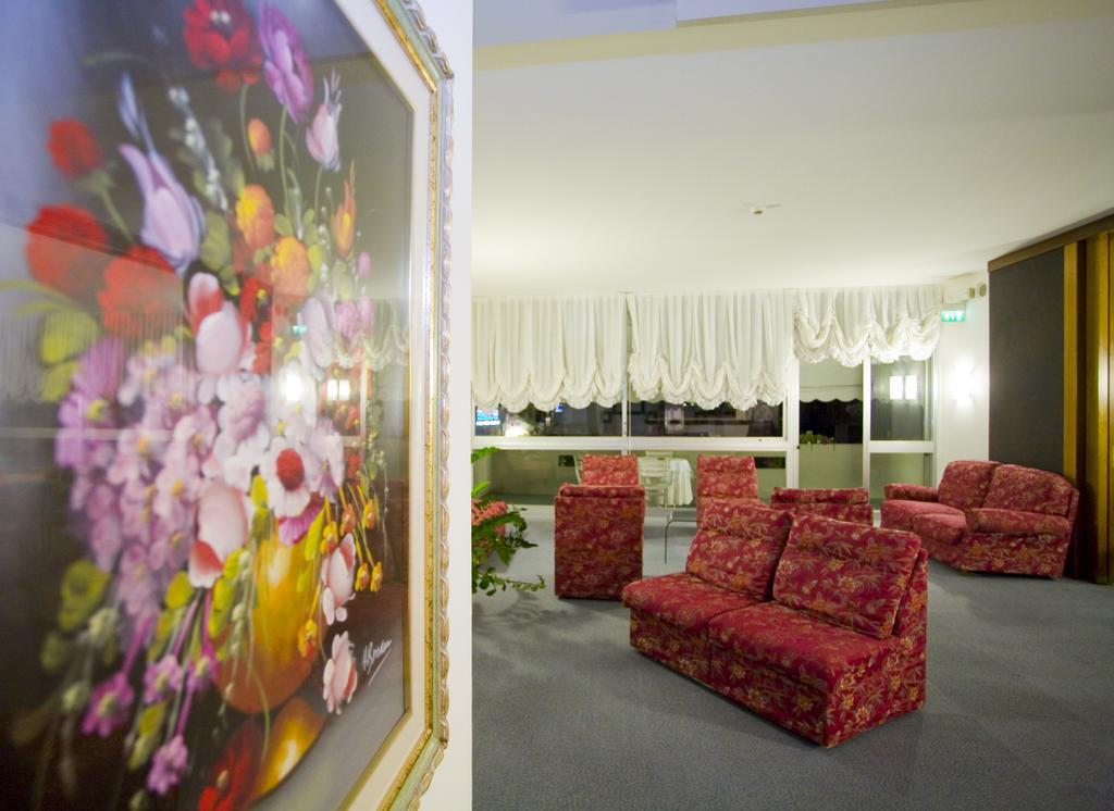 Hotel Metropol Caorle Exterior photo